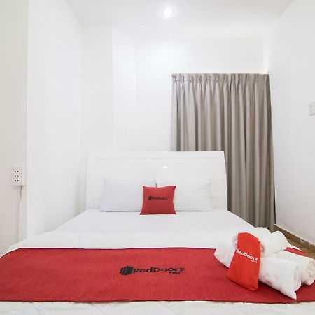 Reddoorz Plus Near Tan Dinh Market 호치민 외부 사진