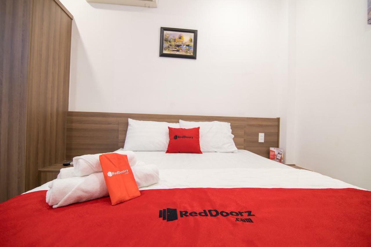 Reddoorz Plus Near Tan Dinh Market 호치민 외부 사진