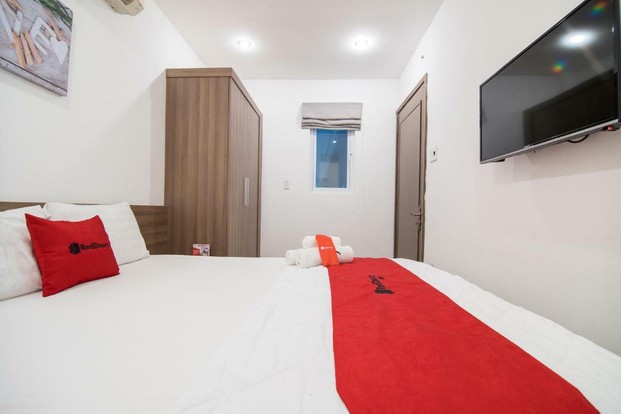 Reddoorz Plus Near Tan Dinh Market 호치민 외부 사진