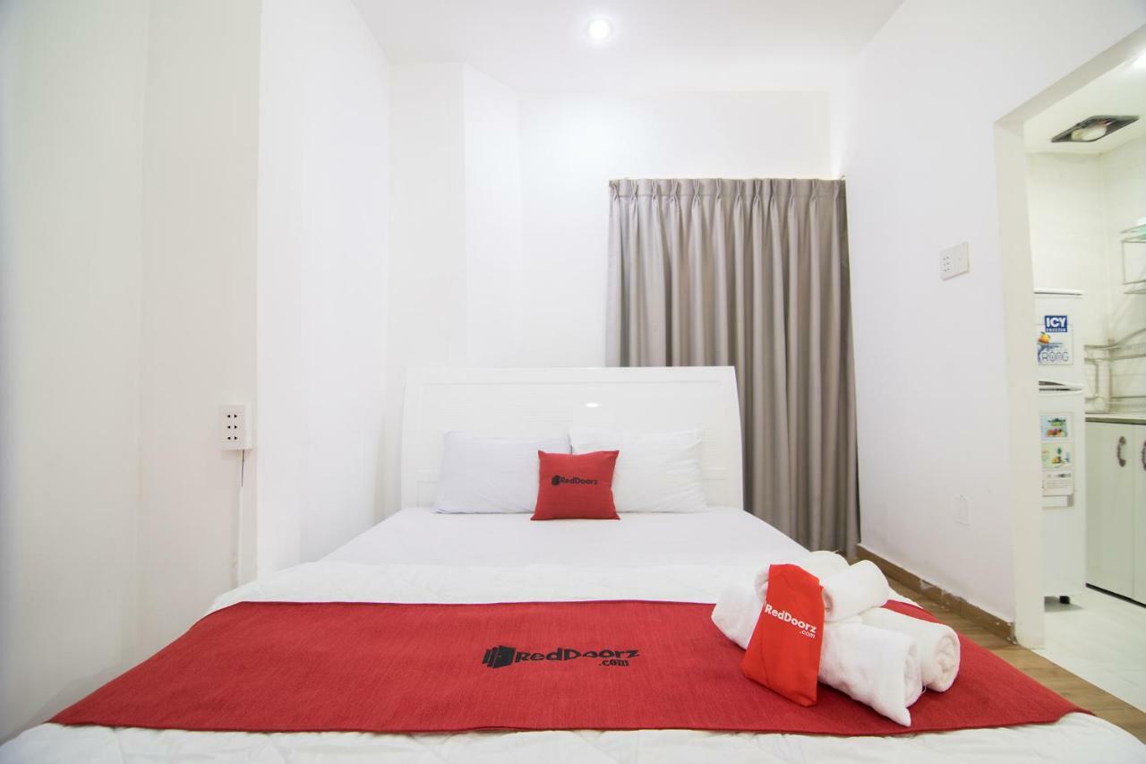 Reddoorz Plus Near Tan Dinh Market 호치민 외부 사진