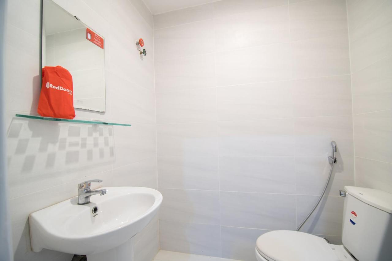 Reddoorz Plus Near Tan Dinh Market 호치민 외부 사진